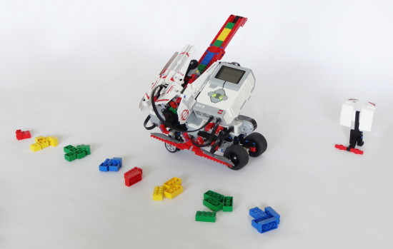 BRICK SORT3R can sort LEGO bricks by color and size. Click to learn how to build it.